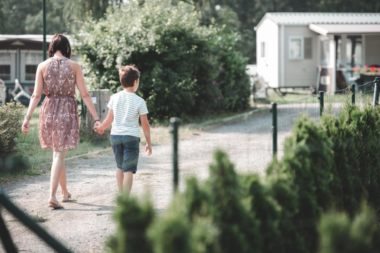 Verblijfpark Ardinam Olloy-sur-Viroin Zewnętrze zdjęcie